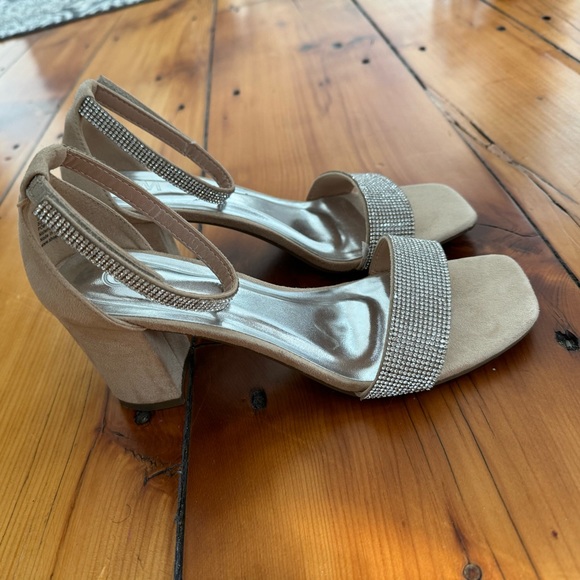 Nude Block Heel Sandals with Crystal Rhinestones Accents - Picture 2 of 5